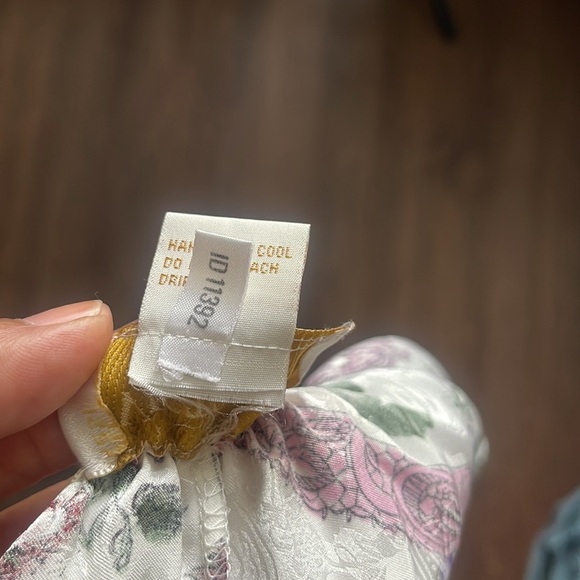 Victoria’s secret’s bottom - Picture 5 of 6